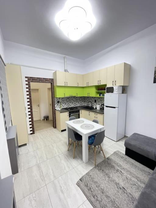 Apartament In Centrul Istoric Oradea Zewnętrze zdjęcie